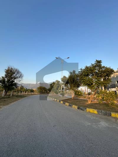 ڈی ۔ 12 اسلام آباد میں 14 مرلہ رہائشی پلاٹ 7.95 کروڑ میں برائے فروخت۔ ڈی ۔ 12 اسلام آباد میں 14 مرلہ رہائشی پلاٹ 7.95 کروڑ میں برائے فروخت۔