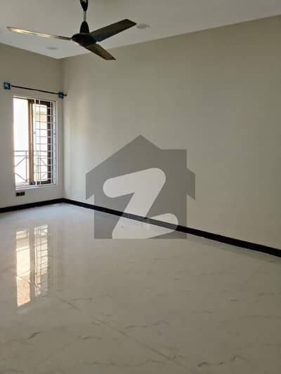 I-8 Good Location Upper Portion Available For Rent