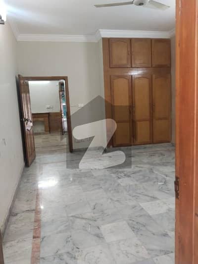 ONE KANAL HOUSE FOR RENT