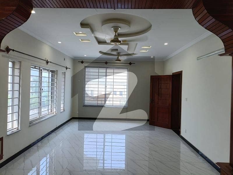 1 karnal upper portion available for rent