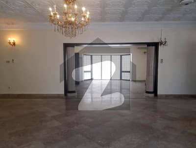 ایف ۔ 8 اسلام آباد میں 6 کمروں کا 4 کنال مکان 70.0 کروڑ میں برائے فروخت۔