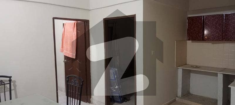 The square apartment