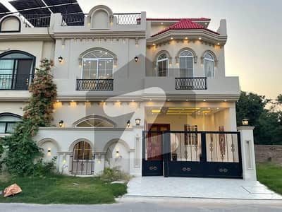 بش ایگزیکٹو ولاز ملتان میں 5 کمروں کا 6 مرلہ مکان 2.35 کروڑ میں برائے فروخت۔ بش ایگزیکٹو ولاز ملتان میں 5 کمروں کا 6 مرلہ مکان 2.35 کروڑ میں برائے فروخت۔