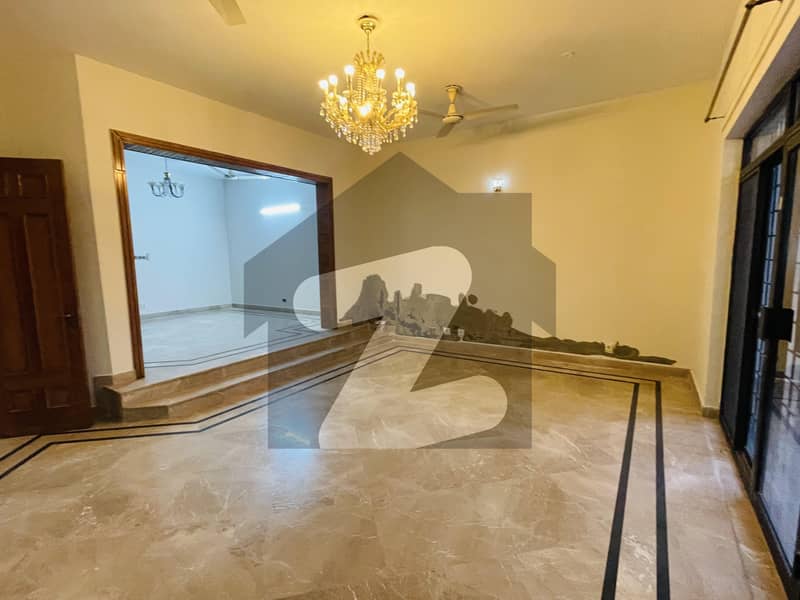 ایف ۔ 8 اسلام آباد میں 5 کمروں کا 1 کنال مکان 8.0 لاکھ میں کرایہ پر دستیاب ہے۔ ایف ۔ 8 اسلام آباد میں 5 کمروں کا 1 کنال مکان 8.0 لاکھ میں کرایہ پر دستیاب ہے۔