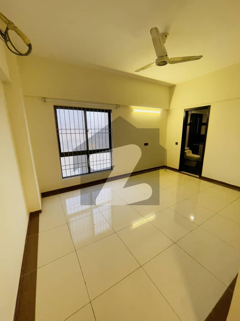 سوِل لائنز کراچی میں 2 کمروں کا 5 مرلہ فلیٹ 1.35 لاکھ میں کرایہ پر دستیاب ہے۔ سوِل لائنز کراچی میں 2 کمروں کا 5 مرلہ فلیٹ 1.35 لاکھ میں کرایہ پر دستیاب ہے۔