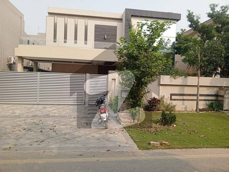 1kanal Modren Slightly Used Bungalow for Rent 1kanal Modren Slightly Used Bungalow for Rent