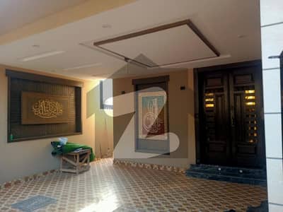 8 MARLA SLIGHTLY USED LUXURY MODERN HOUSE FOR SALE IN UMAR BLOCK BAHRIA TOWN LAHORE 8 MARLA SLIGHTLY USED LUXURY MODERN HOUSE FOR SALE IN UMAR BLOCK BAHRIA TOWN LAHORE