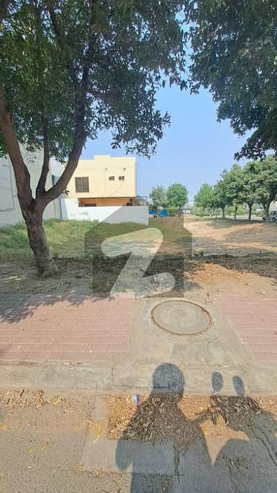 بحریہ ٹاؤن سیکٹر ای بحریہ ٹاؤن,لاہور میں 11 مرلہ رہائشی پلاٹ 2.32 کروڑ میں برائے فروخت۔ بحریہ ٹاؤن سیکٹر ای بحریہ ٹاؤن,لاہور میں 11 مرلہ رہائشی پلاٹ 2.32 کروڑ میں برائے فروخت۔