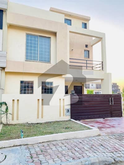 بحریہ ٹاؤن فیز 8 بحریہ ٹاؤن راولپنڈی,راولپنڈی میں 3 کمروں کا 5 مرلہ مکان 1.82 کروڑ میں برائے فروخت۔ بحریہ ٹاؤن فیز 8 بحریہ ٹاؤن راولپنڈی,راولپنڈی میں 3 کمروں کا 5 مرلہ مکان 1.82 کروڑ میں برائے فروخت۔