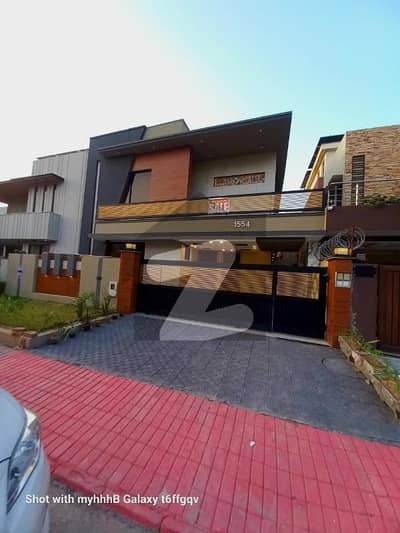 بحریہ گرینز۔ اوورسیز انکلیو - سیکٹر 6 بحریہ گرینز۔ اوورسیز انکلیو,بحریہ ٹاؤن فیز 8,بحریہ ٹاؤن راولپنڈی,راولپنڈی میں 5 کمروں کا 10 مرلہ مکان 1.2 لاکھ میں کرایہ پر دستیاب ہے۔