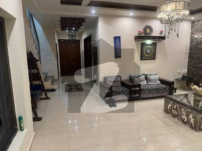 ماڈل سٹی ون کینال روڈ,فیصل آباد میں 4 کمروں کا 7 مرلہ مکان 2.95 کروڑ میں برائے فروخت۔