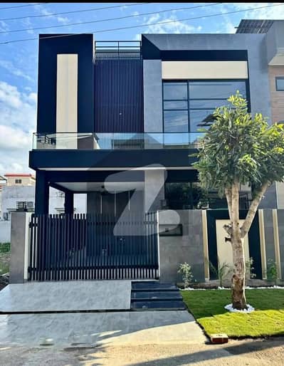 we are offering 5 marla house for sale in estern block bahria orchad we are offering 5 marla house for sale in estern block bahria orchad