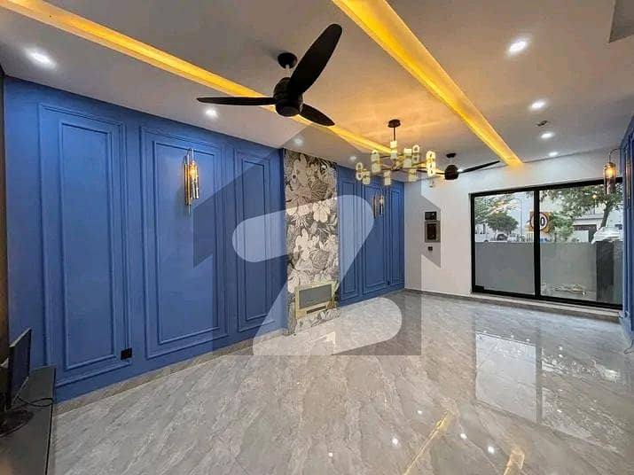 لیک سٹی میڈوز لاہور میں 3 کمروں کا 5 مرلہ مکان 86.0 ہزار میں کرایہ پر دستیاب ہے۔