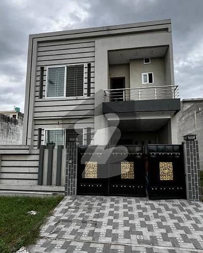 سٹی ہاؤسنگ سوسائٹی سیالکوٹ میں 3 کمروں کا 5 مرلہ مکان 55.0 ہزار میں کرایہ پر دستیاب ہے۔ سٹی ہاؤسنگ سوسائٹی سیالکوٹ میں 3 کمروں کا 5 مرلہ مکان 55.0 ہزار میں کرایہ پر دستیاب ہے۔