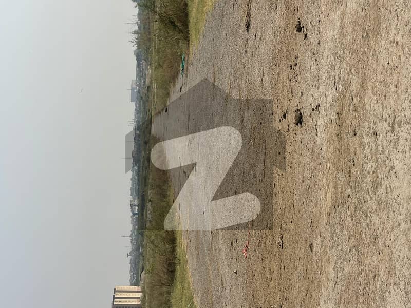 30x60 plot near to university road I-12/1 30x60 plot near to university road I-12/1