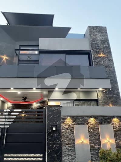 سٹی ہاؤسنگ سوسائٹی - بلاک ای سٹی ہاؤسنگ سوسائٹی,سیالکوٹ میں 3 کمروں کا 5 مرلہ مکان 1.25 لاکھ میں کرایہ پر دستیاب ہے۔ سٹی ہاؤسنگ سوسائٹی - بلاک ای سٹی ہاؤسنگ سوسائٹی,سیالکوٹ میں 3 کمروں کا 5 مرلہ مکان 1.25 لاکھ میں کرایہ پر دستیاب ہے۔