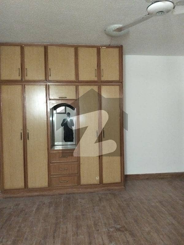 F-11/4 Open Basement 1bed Attach Bath Separate Gate