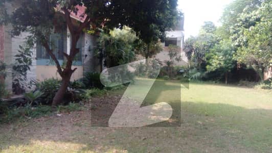 کوٹ لکھپت لاہور میں 8 کمروں کا 2 کنال فیکٹری 4.0 لاکھ میں کرایہ پر دستیاب ہے۔