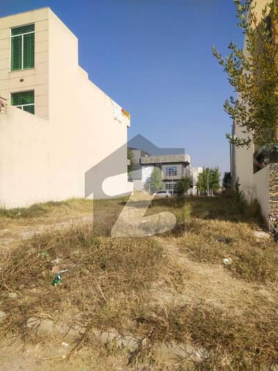 گلبرگ ریزیڈنشیا - بلاک ایف گلبرگ ریزیڈنشیا,گلبرگ,اسلام آباد میں 8 مرلہ رہائشی پلاٹ 1.7 کروڑ میں برائے فروخت۔ گلبرگ ریزیڈنشیا - بلاک ایف گلبرگ ریزیڈنشیا,گلبرگ,اسلام آباد میں 8 مرلہ رہائشی پلاٹ 1.7 کروڑ میں برائے فروخت۔