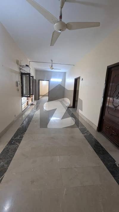 1500 Yards Outclass Portion For Rent 1st Floor Inside Car Parking Available