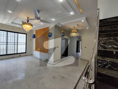 Lake City 10 Marla House Available For Rent