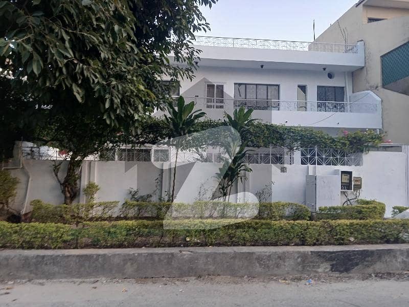 جی ۔ 9/1 جی ۔ 9,اسلام آباد میں 6 کمروں کا 14 مرلہ مکان 10.5 کروڑ میں برائے فروخت۔ جی ۔ 9/1 جی ۔ 9,اسلام آباد میں 6 کمروں کا 14 مرلہ مکان 10.5 کروڑ میں برائے فروخت۔