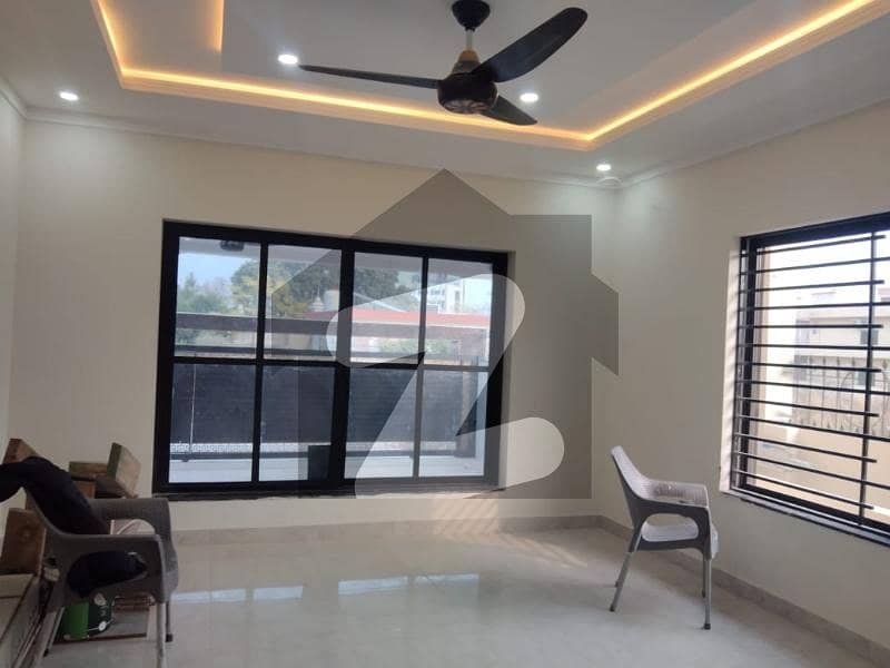 ایف ۔ 10 اسلام آباد میں 3 کمروں کا 1 کنال بالائی پورشن 2.75 لاکھ میں کرایہ پر دستیاب ہے۔ ایف ۔ 10 اسلام آباد میں 3 کمروں کا 1 کنال بالائی پورشن 2.75 لاکھ میں کرایہ پر دستیاب ہے۔