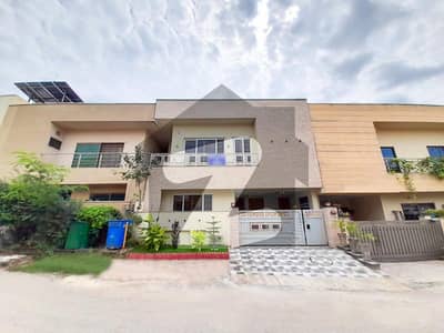 بحریہ ٹاؤن فیز 8 بحریہ ٹاؤن راولپنڈی,راولپنڈی میں 5 کمروں کا 7 مرلہ مکان 2.8 کروڑ میں برائے فروخت۔ بحریہ ٹاؤن فیز 8 بحریہ ٹاؤن راولپنڈی,راولپنڈی میں 5 کمروں کا 7 مرلہ مکان 2.8 کروڑ میں برائے فروخت۔