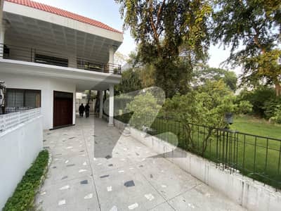 ایف ۔ 7 اسلام آباد میں 3 کمروں کا 1 کنال بالائی پورشن 3.0 لاکھ میں کرایہ پر دستیاب ہے۔ ایف ۔ 7 اسلام آباد میں 3 کمروں کا 1 کنال بالائی پورشن 3.0 لاکھ میں کرایہ پر دستیاب ہے۔