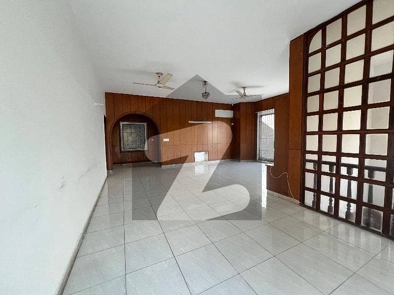 1KANAL UPPER PORTION UN DHA PHASE 1 1KANAL UPPER PORTION UN DHA PHASE 1