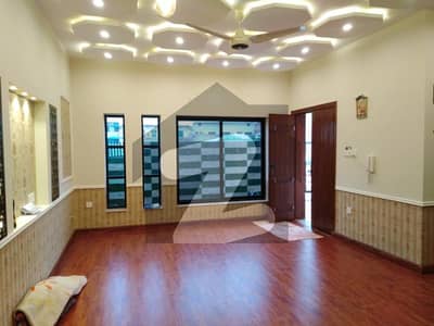 ای ۔ 11 اسلام آباد میں 6 کمروں کا 10 مرلہ مکان 2.5 لاکھ میں کرایہ پر دستیاب ہے۔