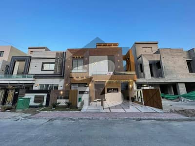 بحریہ ٹاؤن آئرس بلاک بحریہ ٹاؤن سیکٹر سی,بحریہ ٹاؤن,لاہور میں 5 کمروں کا 10 مرلہ مکان 4.6 کروڑ میں برائے فروخت۔ بحریہ ٹاؤن آئرس بلاک بحریہ ٹاؤن سیکٹر سی,بحریہ ٹاؤن,لاہور میں 5 کمروں کا 10 مرلہ مکان 4.6 کروڑ میں برائے فروخت۔