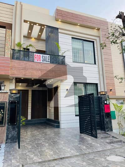 بحریہ ٹاؤن ۔ بلاک اے اے بحریہ ٹاؤن سیکٹرڈی,بحریہ ٹاؤن,لاہور میں 3 کمروں کا 5 مرلہ مکان 2.4 کروڑ میں برائے فروخت۔ بحریہ ٹاؤن ۔ بلاک اے اے بحریہ ٹاؤن سیکٹرڈی,بحریہ ٹاؤن,لاہور میں 3 کمروں کا 5 مرلہ مکان 2.4 کروڑ میں برائے فروخت۔