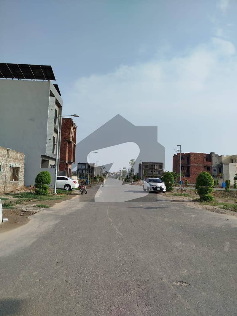 5 Marla 40 Feet Road Plot Up For Sale 5 Marla 40 Feet Road Plot Up For Sale