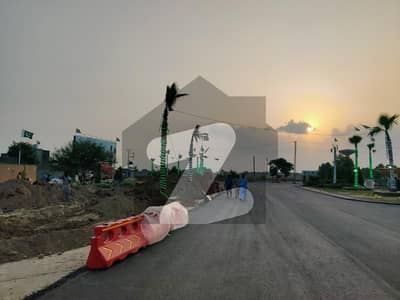 5 Marla Plot For Sale In Etihad Town Phase 1 Royal Enclave 2 Direct to Owner 5 Marla Plot For Sale In Etihad Town Phase 1 Royal Enclave 2 Direct to Owner