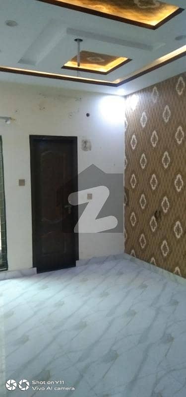 مصطفیٰ ٹاؤن لاہور میں 2 کمروں کا 5 مرلہ بالائی پورشن 42.0 ہزار میں کرایہ پر دستیاب ہے۔