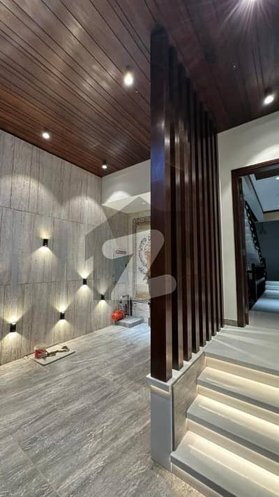 ڈی ایچ اے فیز 8 ڈی ایچ اے ڈیفینس,کراچی میں 5 کمروں کا 6 مرلہ مکان 8.9 کروڑ میں برائے فروخت۔ ڈی ایچ اے فیز 8 ڈی ایچ اے ڈیفینس,کراچی میں 5 کمروں کا 6 مرلہ مکان 8.9 کروڑ میں برائے فروخت۔