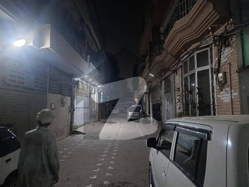 شاہ جمال لاہور میں 5 کمروں کا 6 مرلہ مکان 3.5 کروڑ میں برائے فروخت۔ شاہ جمال لاہور میں 5 کمروں کا 6 مرلہ مکان 3.5 کروڑ میں برائے فروخت۔