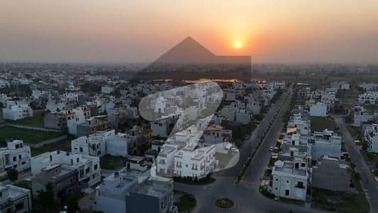 11.5m corner plot available for sale Hot location near prk MB commercial mosque Dansing fawnteean c block citi Housing sialkot