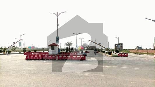 40 FEET ROAD RESIDENTIAL PLOT FOR SALE 5 MARLA PRIME LOCATION PLOT