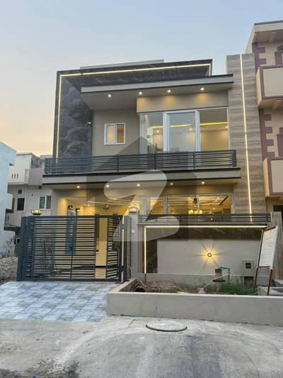 D-12 5 Marla House Available For Sale