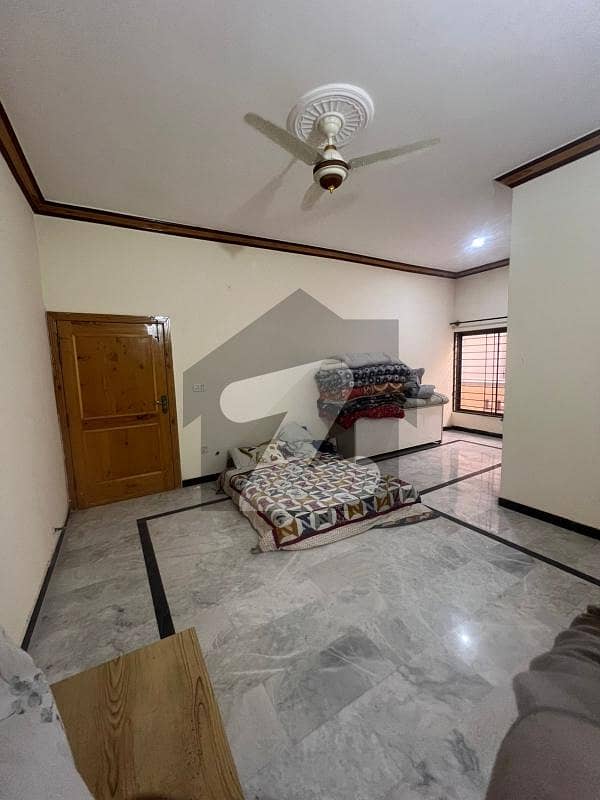 بنی گالہ اسلام آباد میں 6 کمروں کا 2 کنال مکان 2.5 لاکھ میں کرایہ پر دستیاب ہے۔ بنی گالہ اسلام آباد میں 6 کمروں کا 2 کنال مکان 2.5 لاکھ میں کرایہ پر دستیاب ہے۔