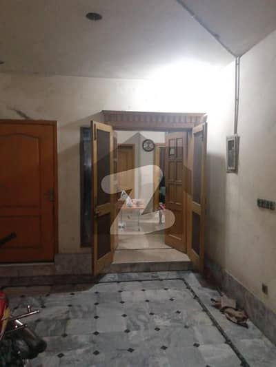 ریونیو سوسائٹی - بلاک اے ریوینیو سوسائٹی,لاہور میں 3 کمروں کا 5 مرلہ مکان 2.2 کروڑ میں برائے فروخت۔ ریونیو سوسائٹی - بلاک اے ریوینیو سوسائٹی,لاہور میں 3 کمروں کا 5 مرلہ مکان 2.2 کروڑ میں برائے فروخت۔