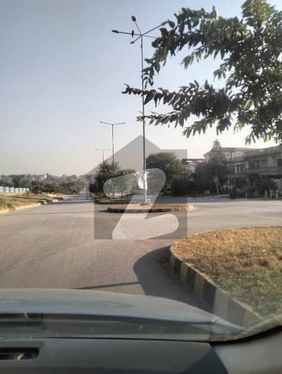 G-14/3 St 803 Main Double Road Front Green Balt FACE Prime Location Plot 40x80 For Sale