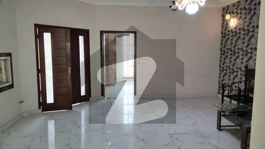 10 MARLA UPPER PORTION AVAILABLE FOR RENT