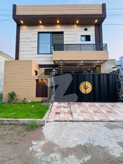 10 MARLA BRAND NEW MOERN AND FACING PAK HOUSE AVAILABLE FOR SALE IN CLOSE TO VALENCIA TOOWN LAHORE WITH REASONABLE PRICE 10 MARLA BRAND NEW MOERN AND FACING PAK HOUSE AVAILABLE FOR SALE IN CLOSE TO VALENCIA TOOWN LAHORE WITH REASONABLE PRICE