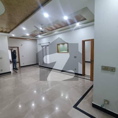 40x80 Beautiful Ground portion 3 Bedroom Attached Bathroom drawing room tv launch kitchen for Rent In G-13 Islamabad