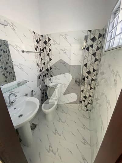 جی ۔ 14/4 جی ۔ 14,اسلام آباد میں 4 کمروں کا 4 مرلہ مکان 3.5 کروڑ میں برائے فروخت۔