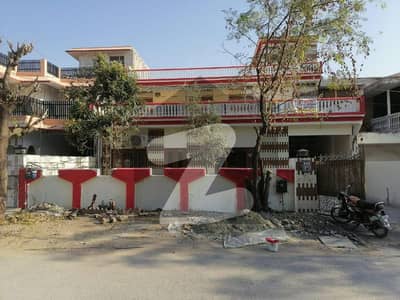 جی ۔ 10/4 جی ۔ 10,اسلام آباد میں 6 کمروں کا 14 مرلہ مکان 10.5 کروڑ میں برائے فروخت۔