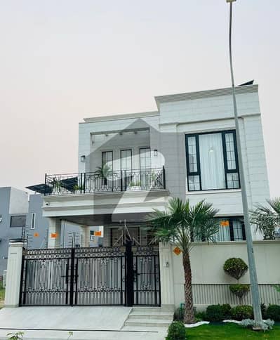 ڈی ایچ اے فیز 7 ڈیفنس (ڈی ایچ اے),لاہور میں 4 کمروں کا 10 مرلہ مکان 4.0 کروڑ میں برائے فروخت۔ ڈی ایچ اے فیز 7 ڈیفنس (ڈی ایچ اے),لاہور میں 4 کمروں کا 10 مرلہ مکان 4.0 کروڑ میں برائے فروخت۔